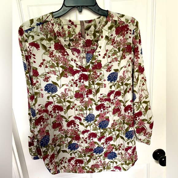 Brina & Em v-neck tunic. Size L - Picture 2 of 5